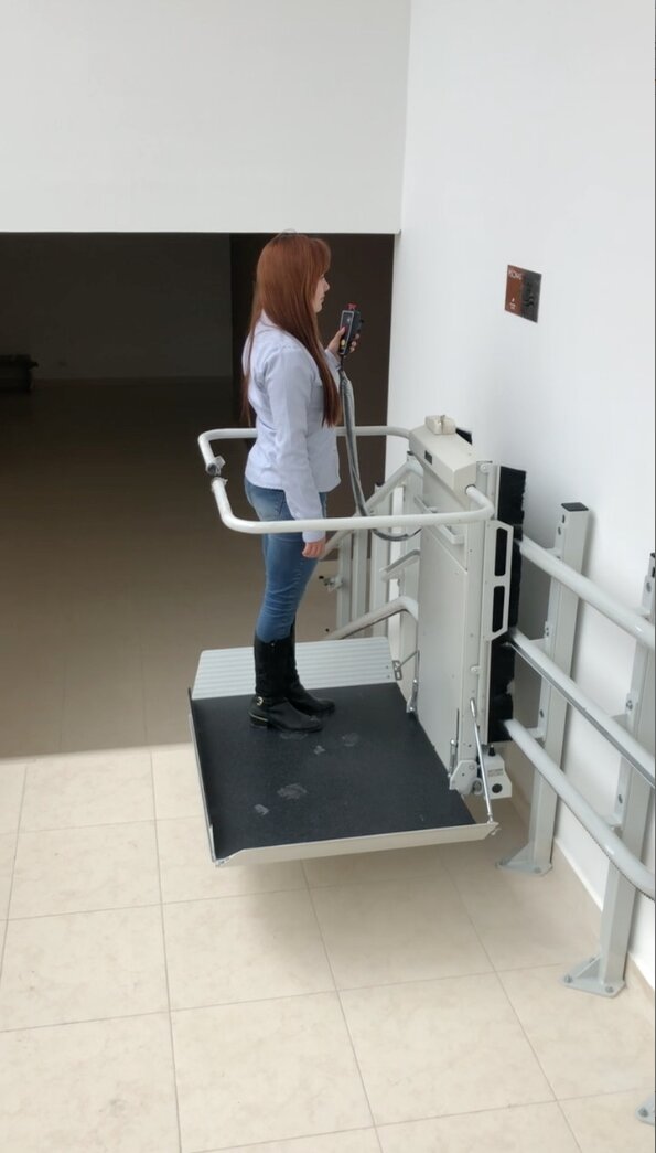 desplazamiento plataforma salvaescaleras
